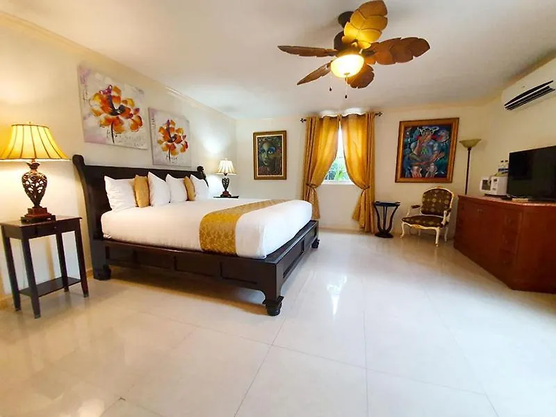 ***  Ocean West Boutique Hotel Nassau Bahamas