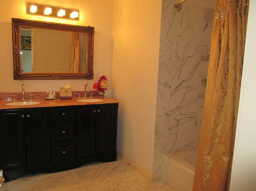 ***  Ocean West Boutique Hotel Nassau Bahamas