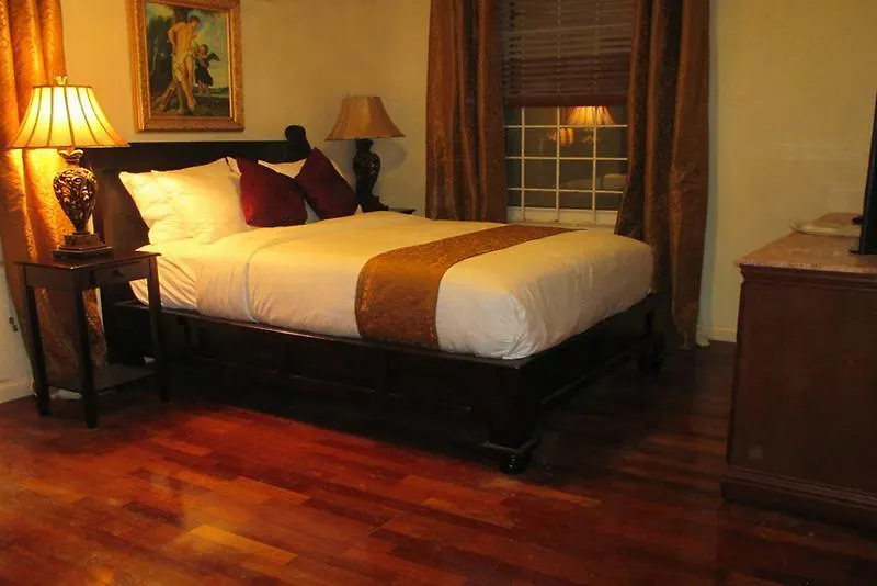 ***  Ocean West Boutique Hotel Nassau Bahamas