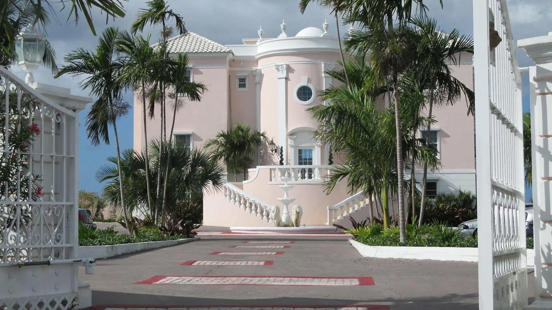 Ocean West Boutique Hotel Nassau