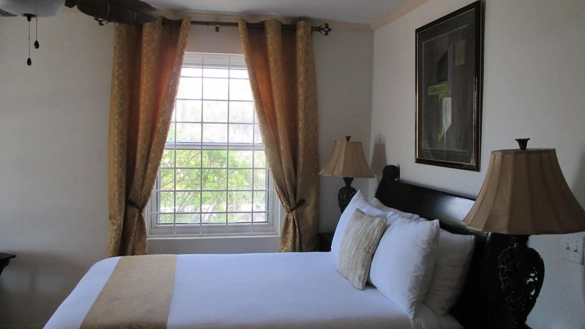 Ocean West Boutique Hotel Nassau Bahamas